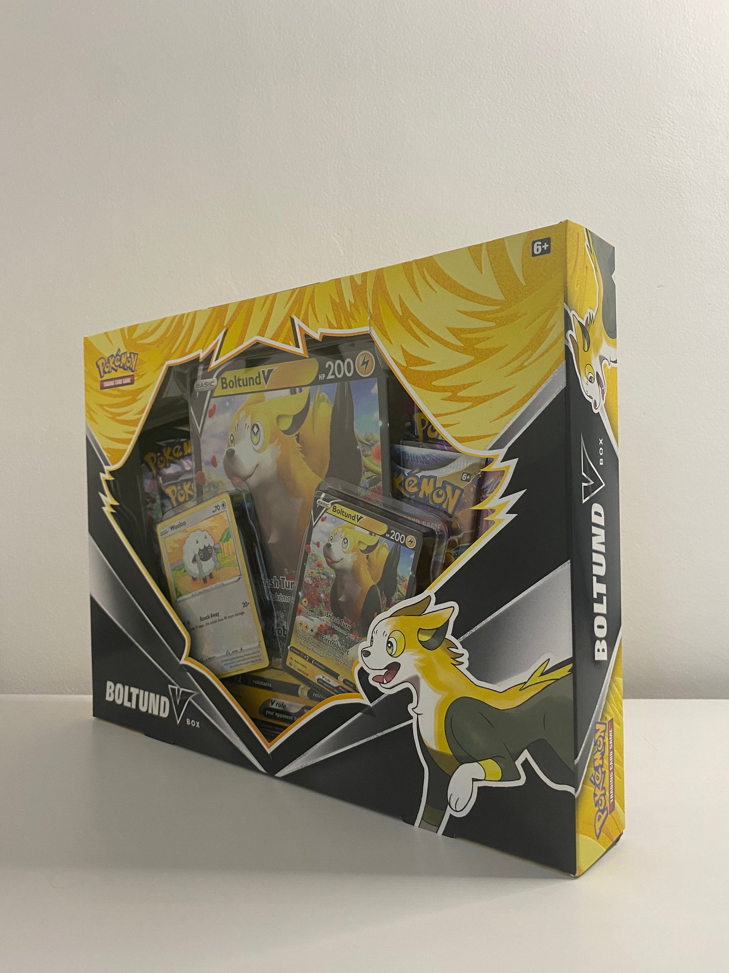 Pokémon TCG: Collection Box: Boltund V